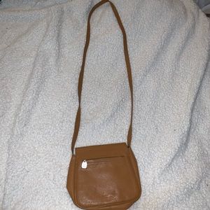 Kenneth cole crossbody bag